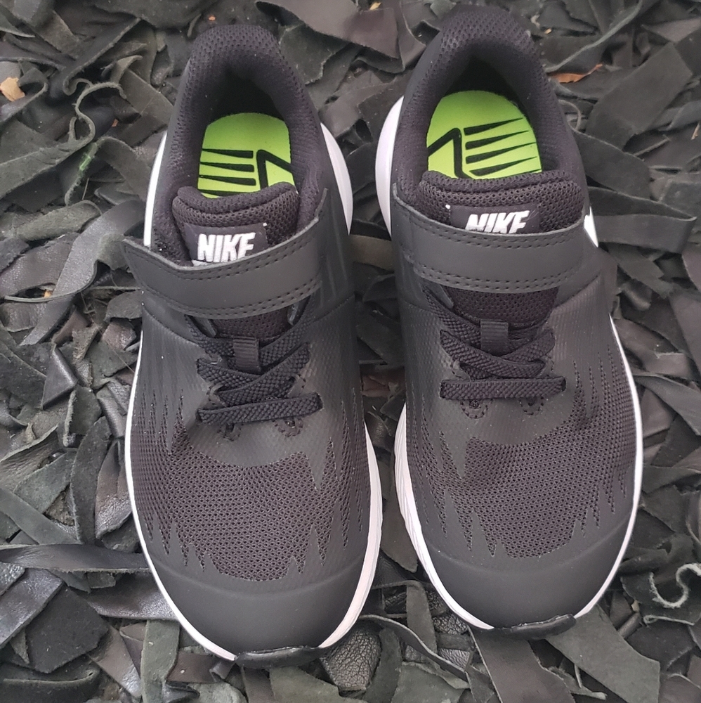 🙋‍♂️Boys Nikes🏃‍♂️